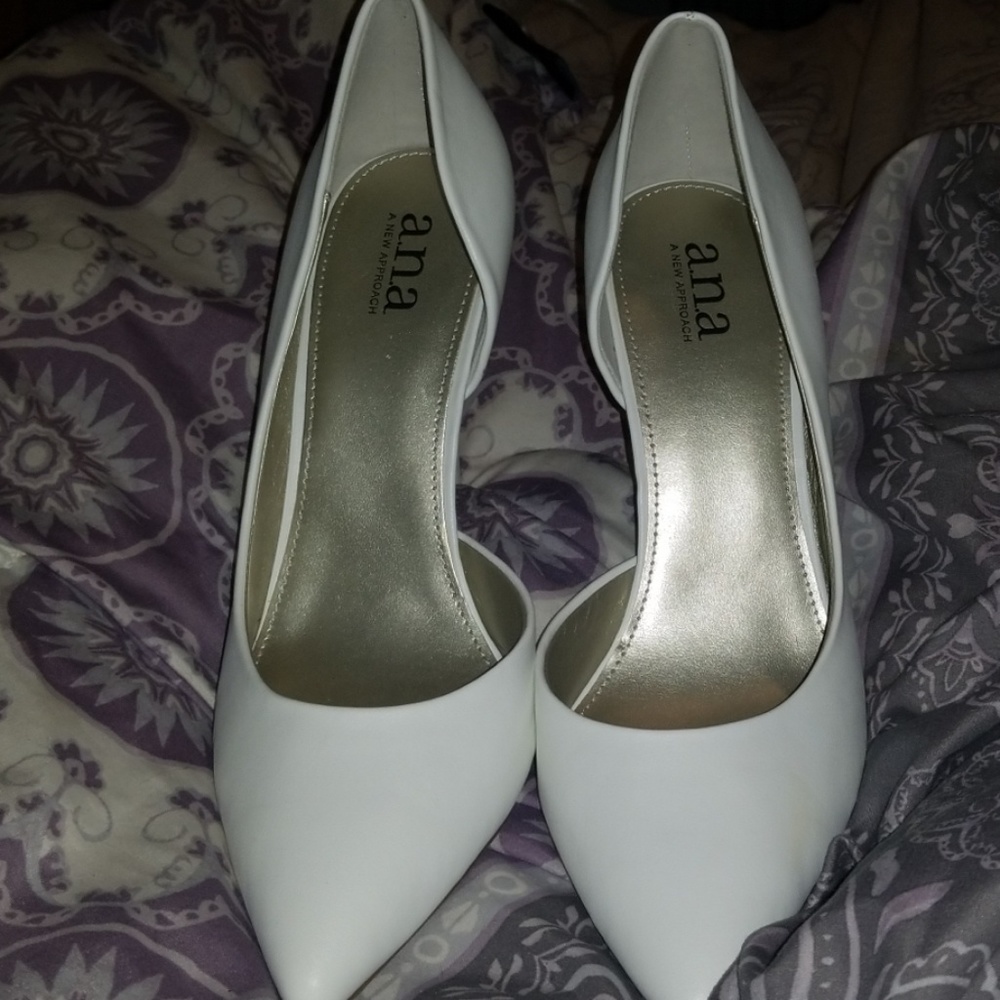 Brand New a.n.a. White Heels size 9